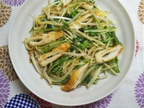 焼きちくわと水菜ともやしの塩焼きそば